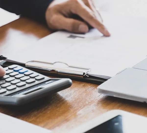 faut-il-ouvrir-un-compte-bancaire-a-l-etranger-pour-preparer-une-expatriation